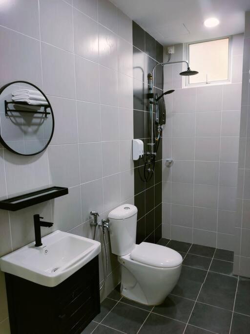 Sofia Homes كُوالا تيرينغانو المظهر الخارجي الصورة